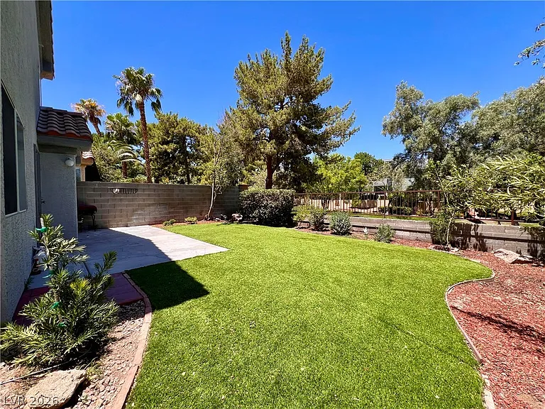 9524 Rancho Palmas Dr — Photo 15
