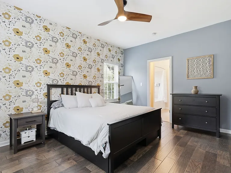 1706 Dallas Ave — Photo 15