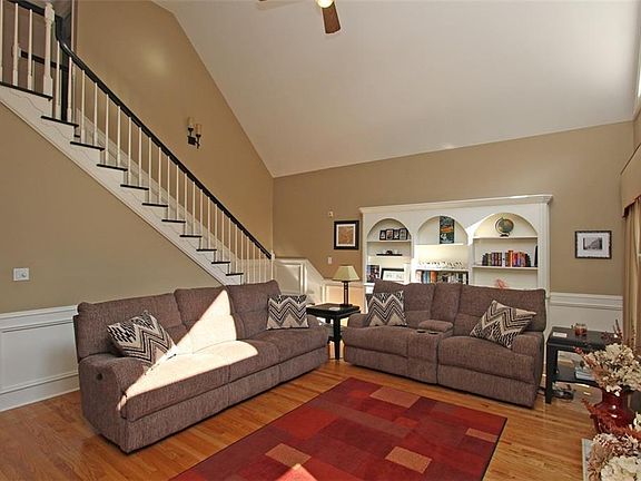 5th image of 786 Oak Trail Dr N