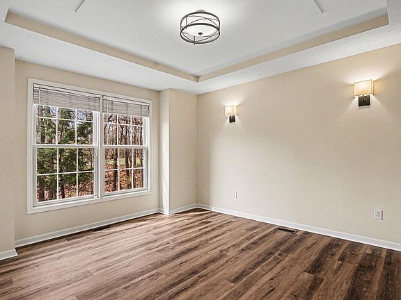5th image of 5477 Fairview St