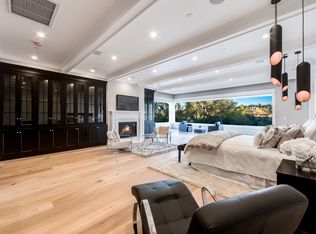 16954 Strawberry Dr, Encino, CA 91436