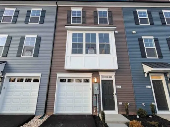 226 Monteith Dr, Winchester, VA