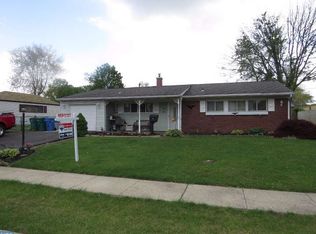 30 Indian Park Rd, Levittown, PA 19057