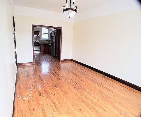 5th image of 497 Park Pl APT 3