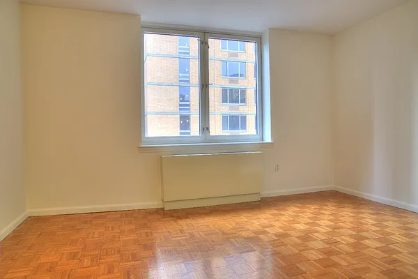 Rented by Addison Property Group | media 9