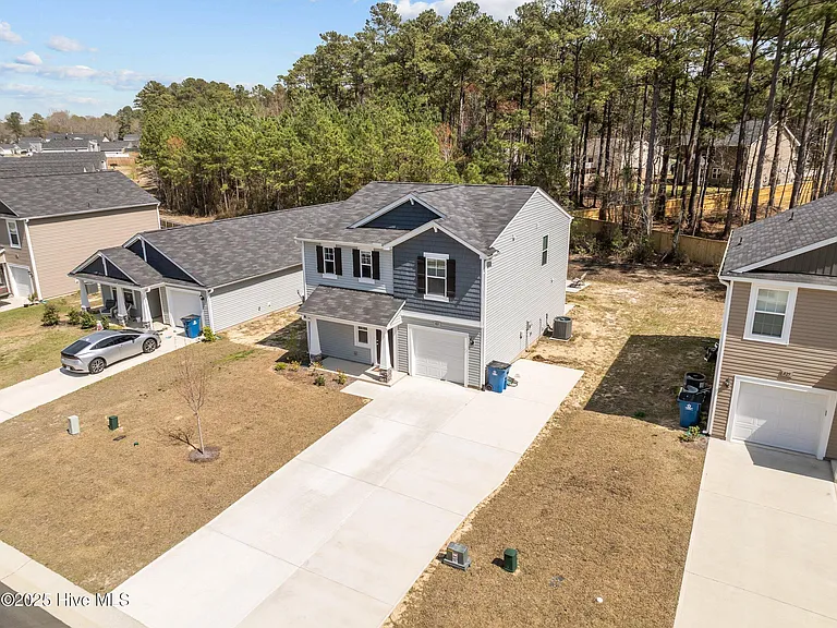 821 Conductor Ct — Photo 2