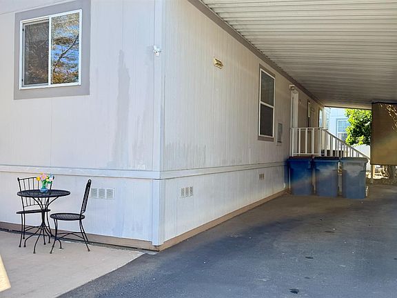 4th image of 15 Golden Inn Way