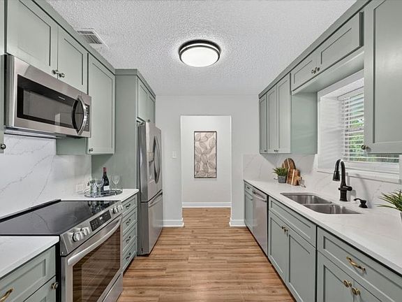 4th image of 1908 Sharon Dr