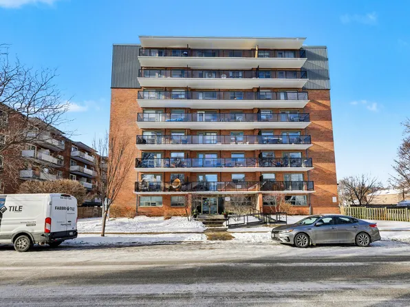 125 College Ave S, Sarnia, ON N7T 2Z5