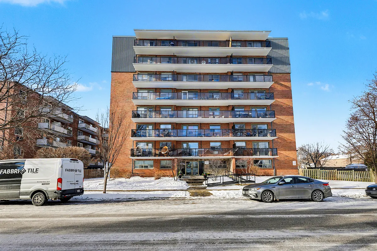 Building Photo - 125 College Ave S