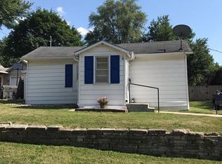 1004 Bundy St, Des Moines, IA 50315