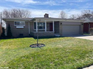 20510 Martin Rd, Saint Clair Shores, MI 48081
