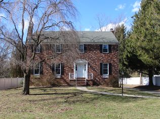 736 Manatawna Ave, Philadelphia, PA