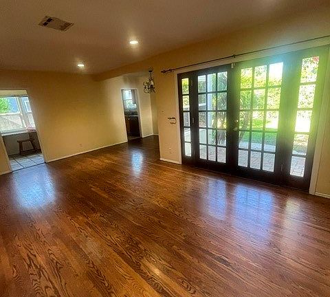 5th image of 4419 Calhoun Ave