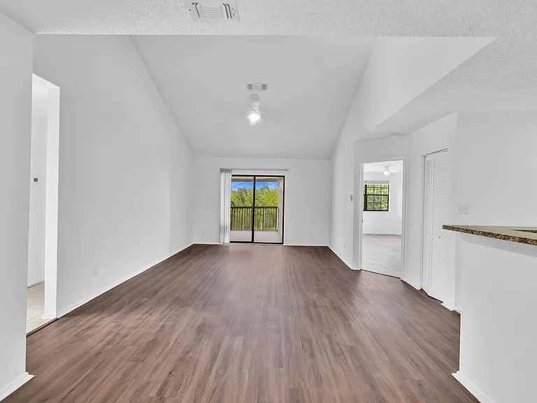 11225 W Atlantic Blvd #306 — Photo 6