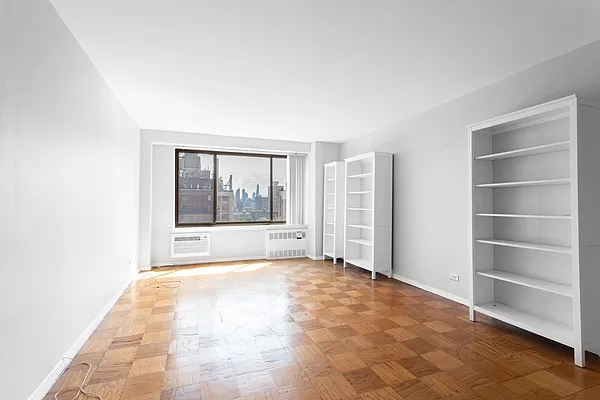 Rented by Anchor Associates | media 10