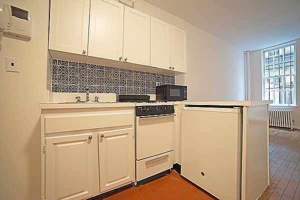 1st image of 313 E 81st St APT 1RE