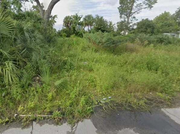 605 E 7th Pl, Panama City, FL 32401