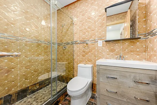 Rented by EXR | media 6