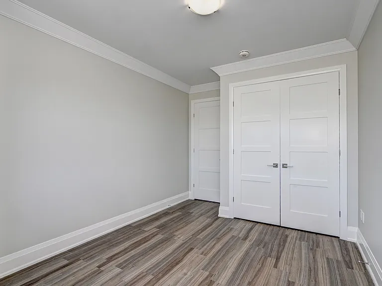 555 Park Rd N — Photo 31