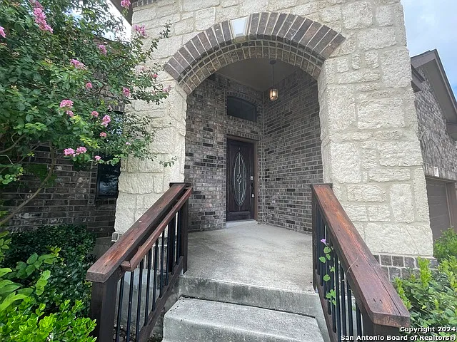 3 bed, 1703 sqft, $1,850 — Photo 3