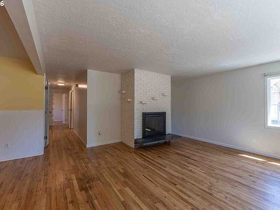 4th image of 6977 SE Snider Ave