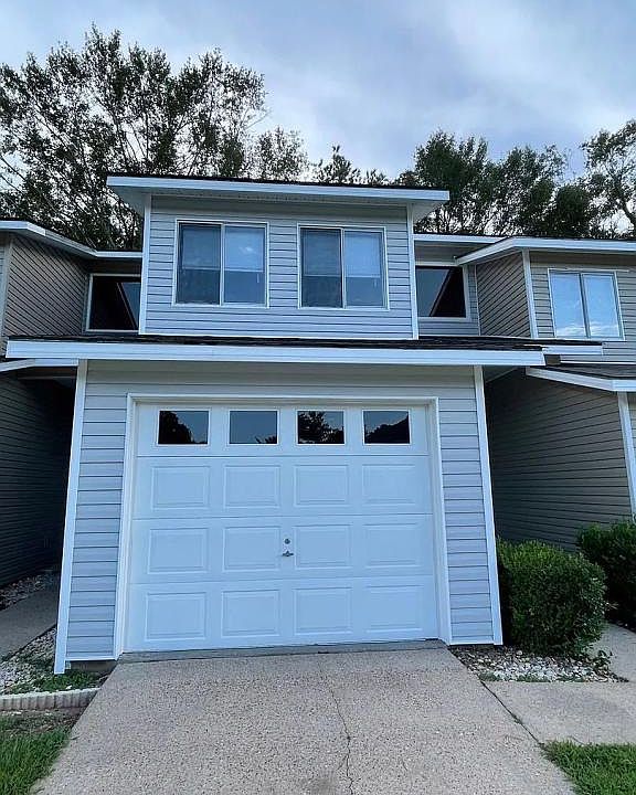 1st image of 160 Woodfield Pl