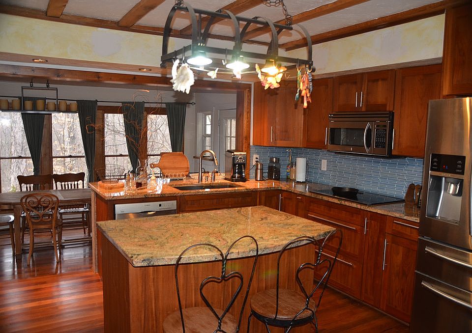 2nd image of 214 Rigler Ln