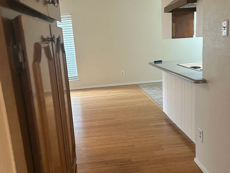 5001 Donnelly Ave — Photo 6