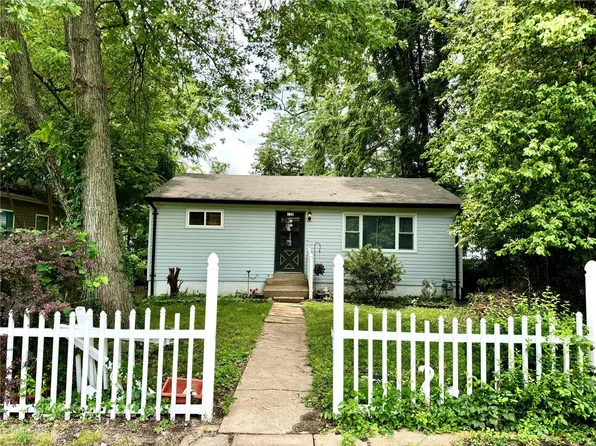 130 E Holden Ave, Saint Louis, MO 63125