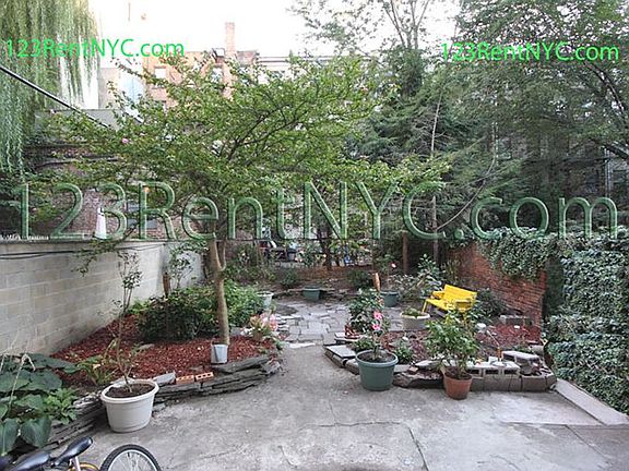 3rd image of 526 E 6th St APT 20