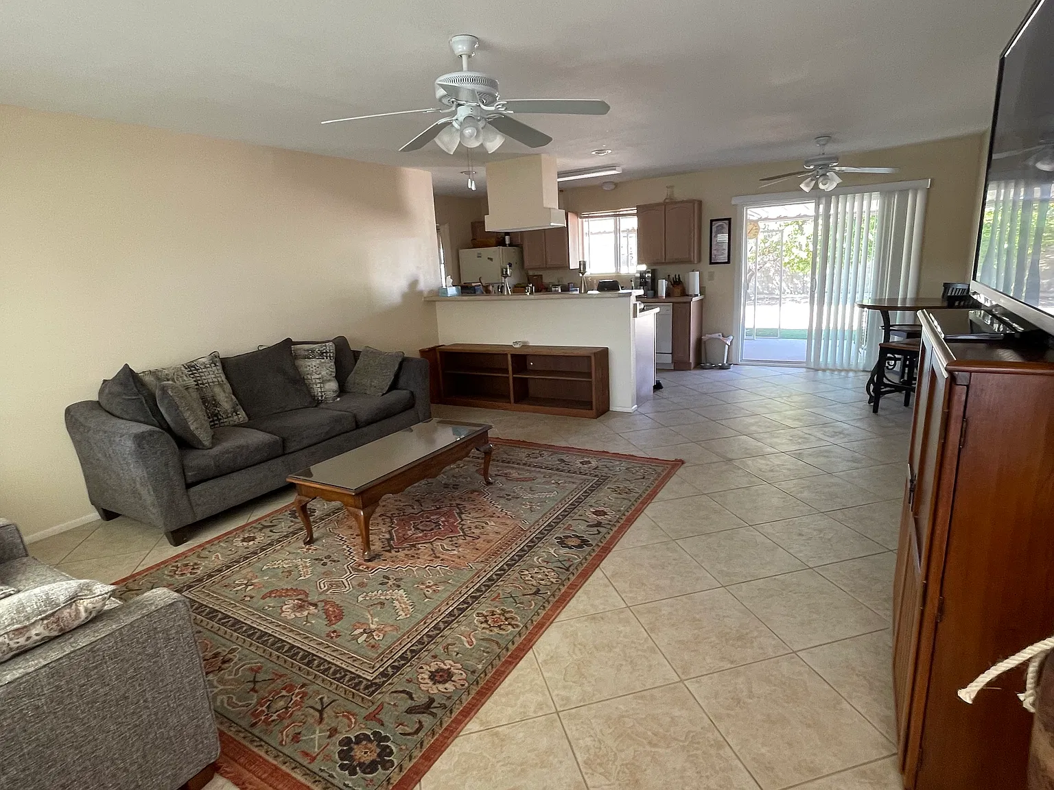 2 bed, 995 sqft, $1,650 — Photo 3