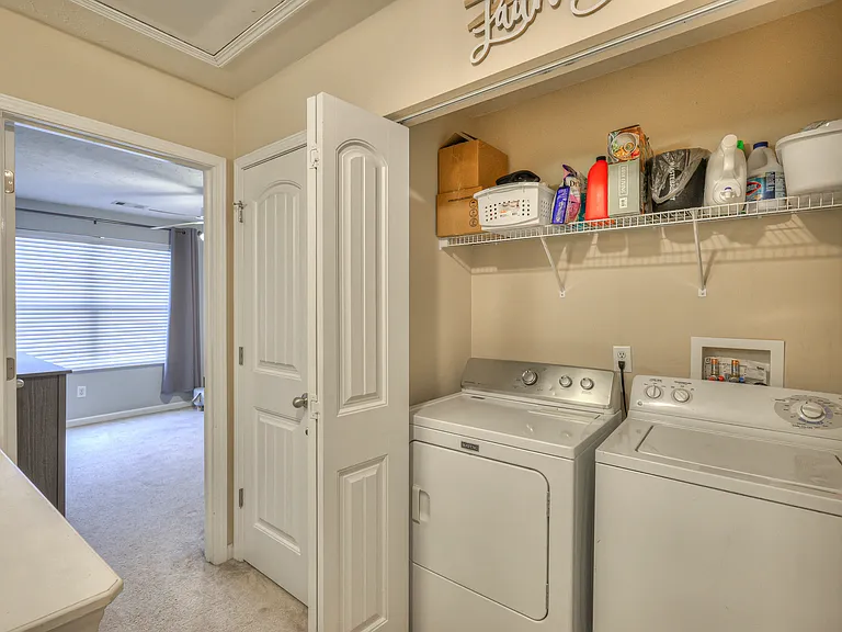 589 Bradburn Village Cir — Photo 24