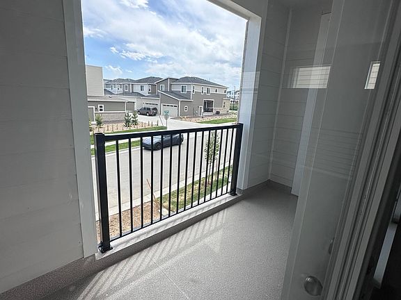 5th image of 12380 Farmview St