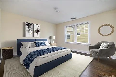 5th image of 108 Seaside Ave #3
