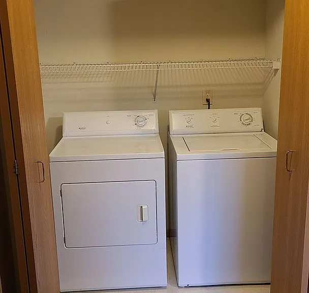Prairie Crest Apartments — Photo 103