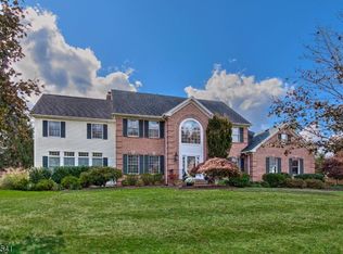 4 Obrien Ct, Bedminster, NJ 07921