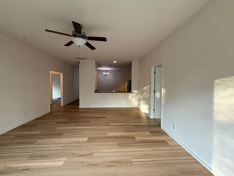 3209 Jasmine Ct — Photo 7