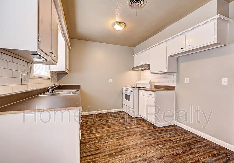 1308 McDonald Dr — Photo 14