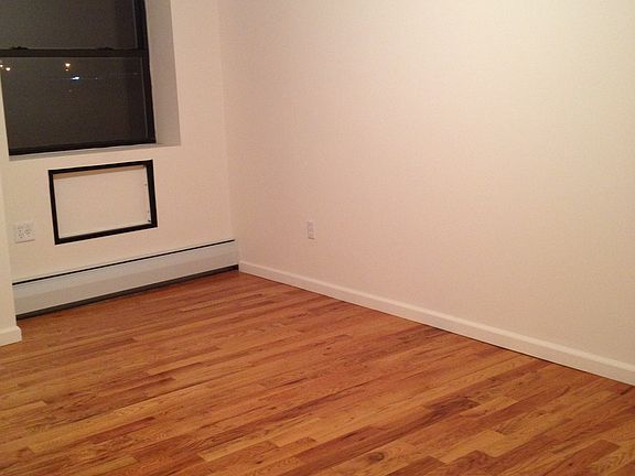 5th image of 3721 31st St APT 208