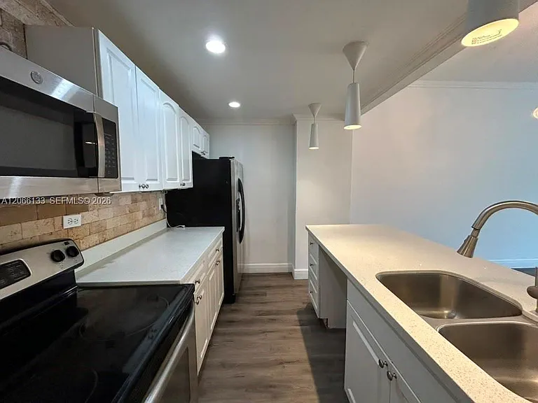 7545 E Treasure Dr #2A — Photo 6