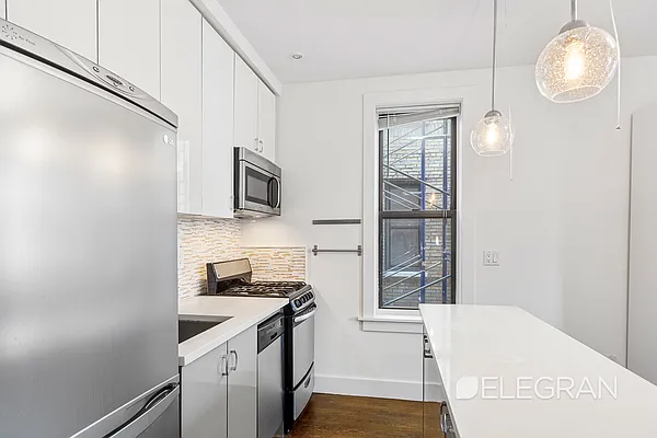 Rented by (Legacy) Elegran | media 5