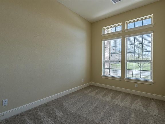 5th image of 8107 Mesquite Hill Ln