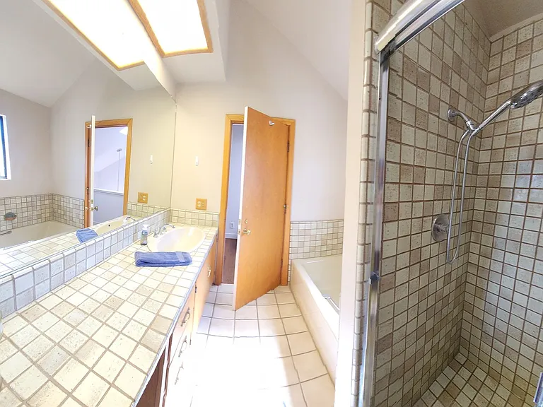 270 E Foothill Blvd — Photo 43