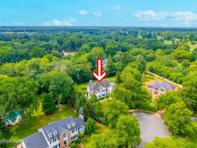 1577 Country Club Ln — Photo 11
