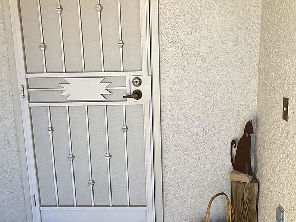 3rd image of 1022 W Union Bell Dr