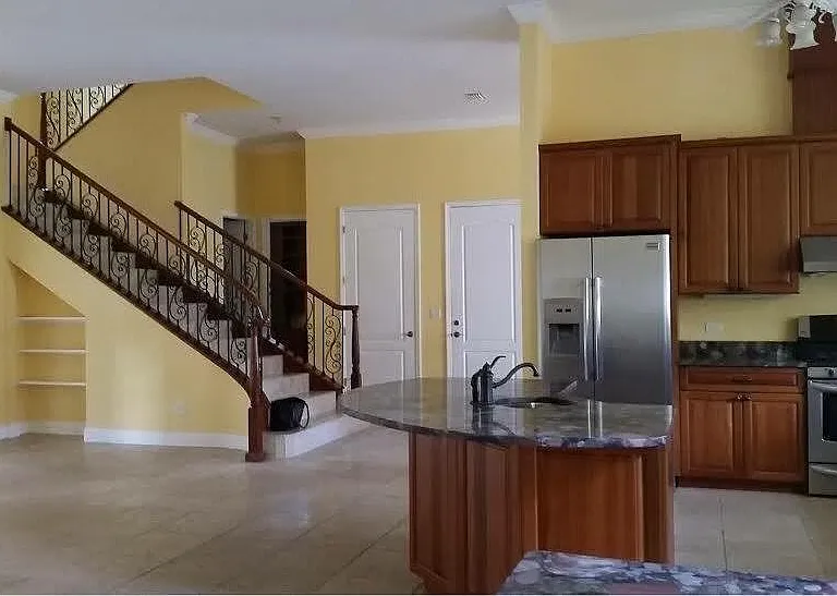 1974 Freedom Dr — Photo 5