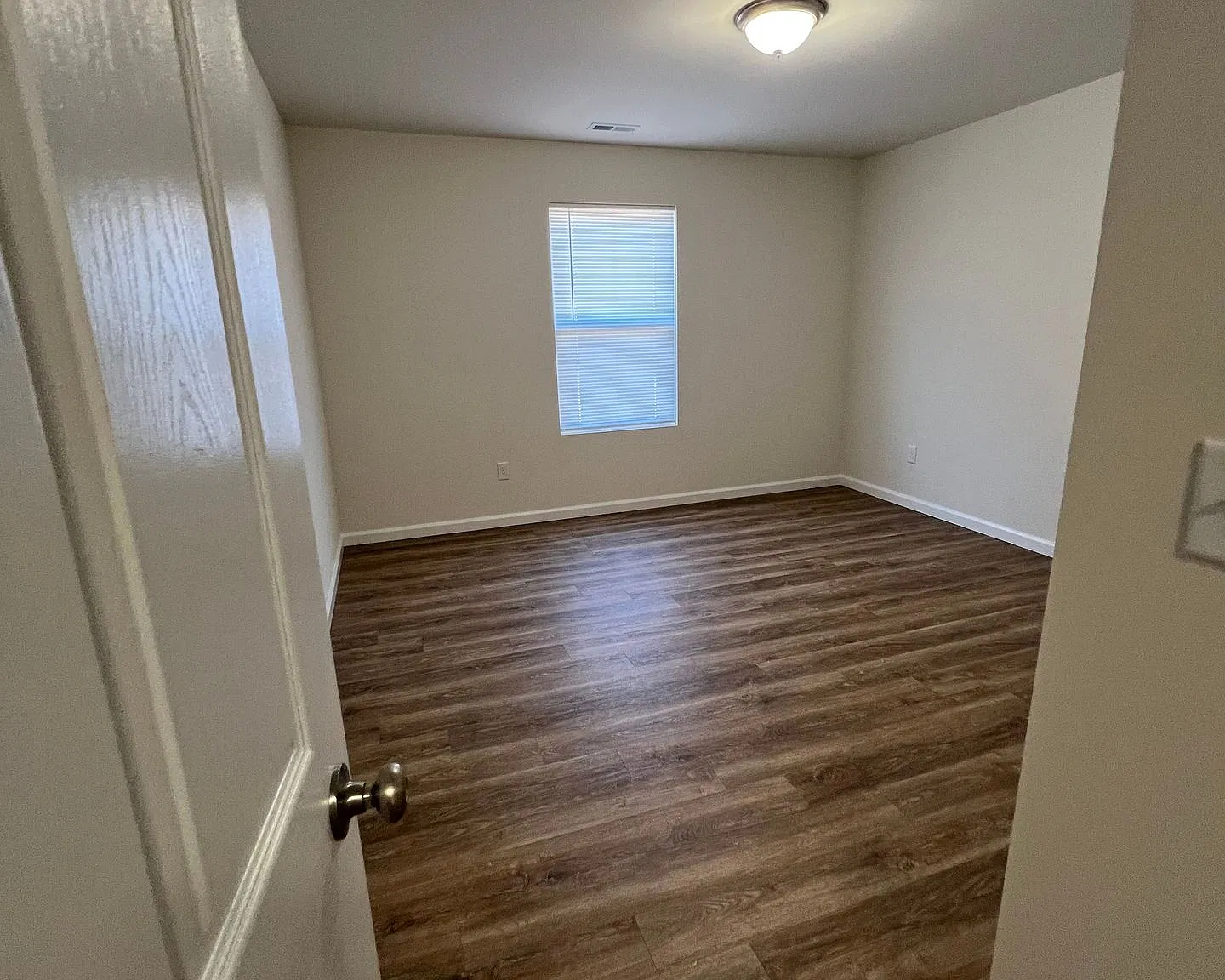 3 bed/2 bath with 1 car garage for lease — Photo 4