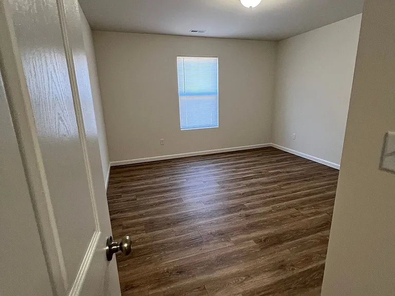360 Rick Rd — Photo 4