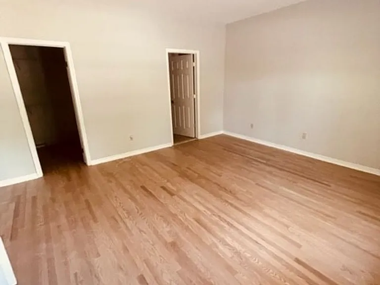 500 Manor House Ln — Photo 41